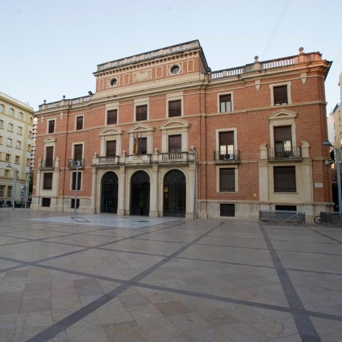 La Diputación de Castellón denuncia a la Policía Nacional los incidentes en el interior del Palau Provincial en la concentración convocada por CSIF, USO y UGT