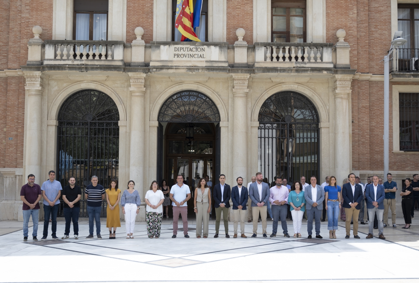 La Diputación de Castellón muestra su condena al crimen de violencia machista de Villena