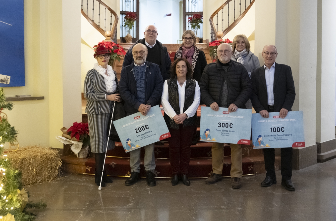 La Diputació enaltix el talent dels castellonencs i premia la creativitat en el XIV Concurs de Postals de Nadal i en el certamen de microrelats