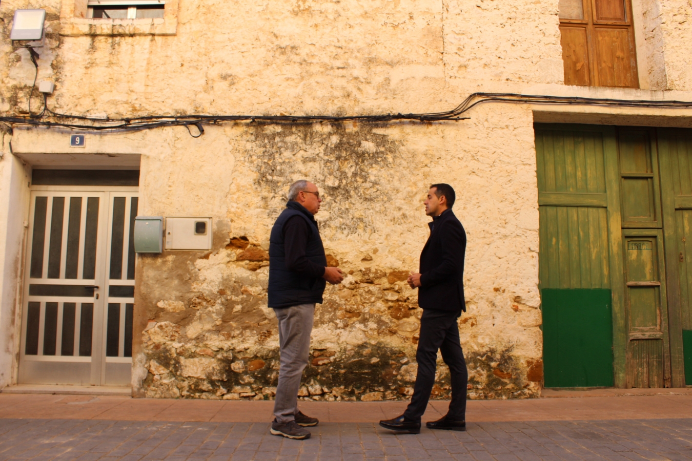 La Diputación de Castellón y el Ayuntamiento de Sierra Engarcerán firman un convenio para la adquisición de tres inmuebles y dinamizar la actividad turística y cultural